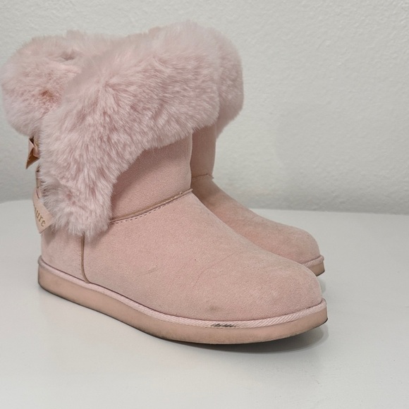 Juicy Couture Blush Faux Fur Boots - Picture 3 of 3